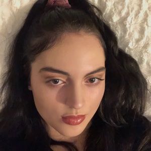 Meet your Posher, Gabrielle